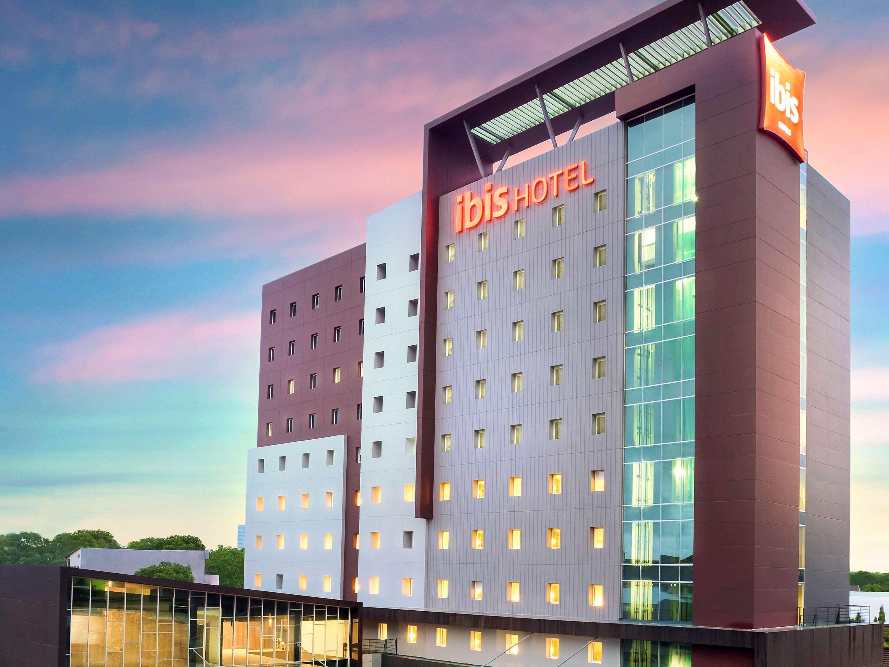Ibis Makassar City Center Eksteriør bilde