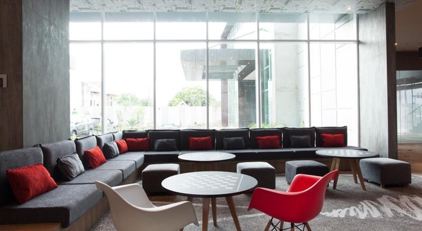 Ibis Makassar City Center Eksteriør bilde