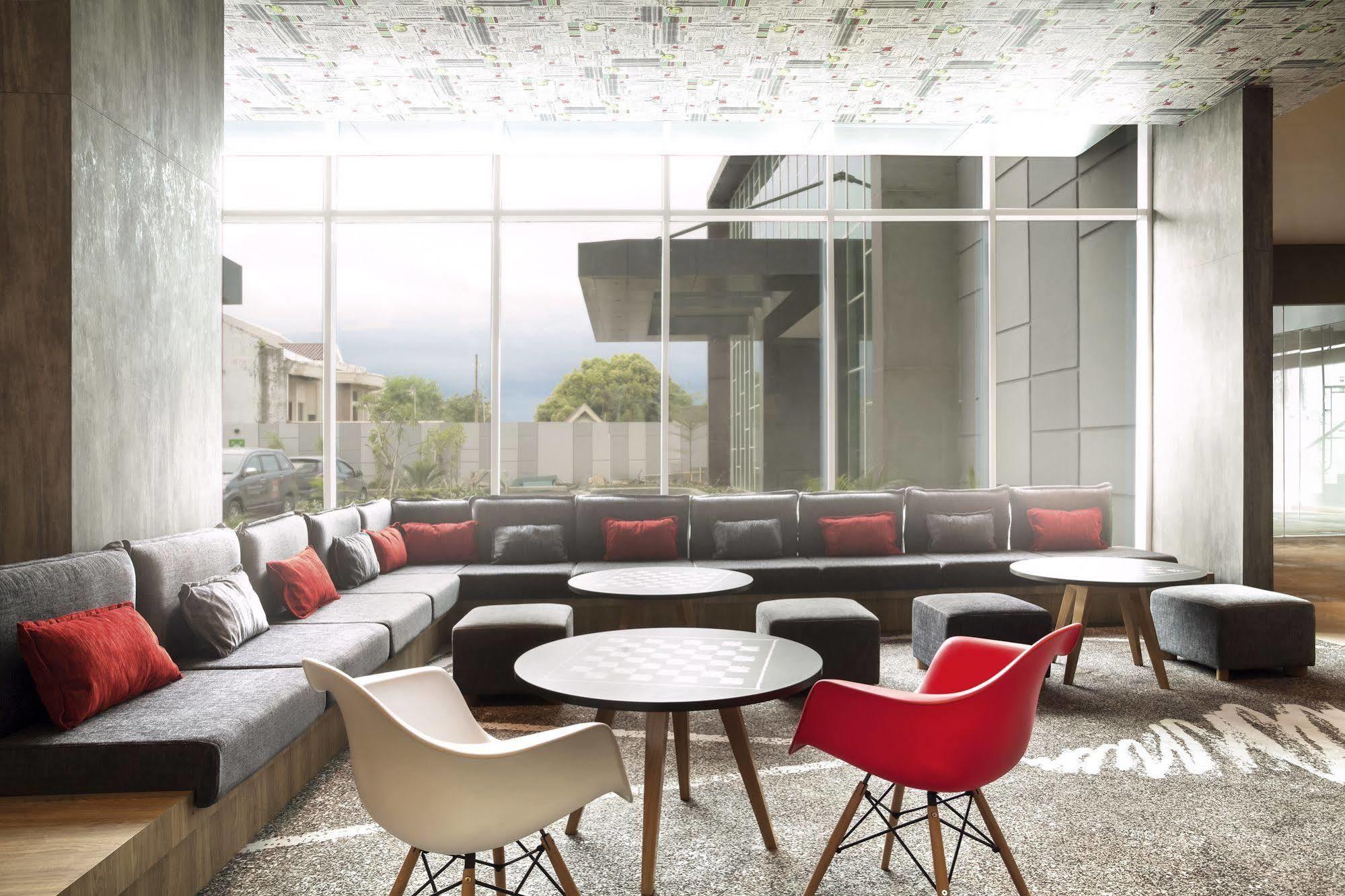 Ibis Makassar City Center Eksteriør bilde