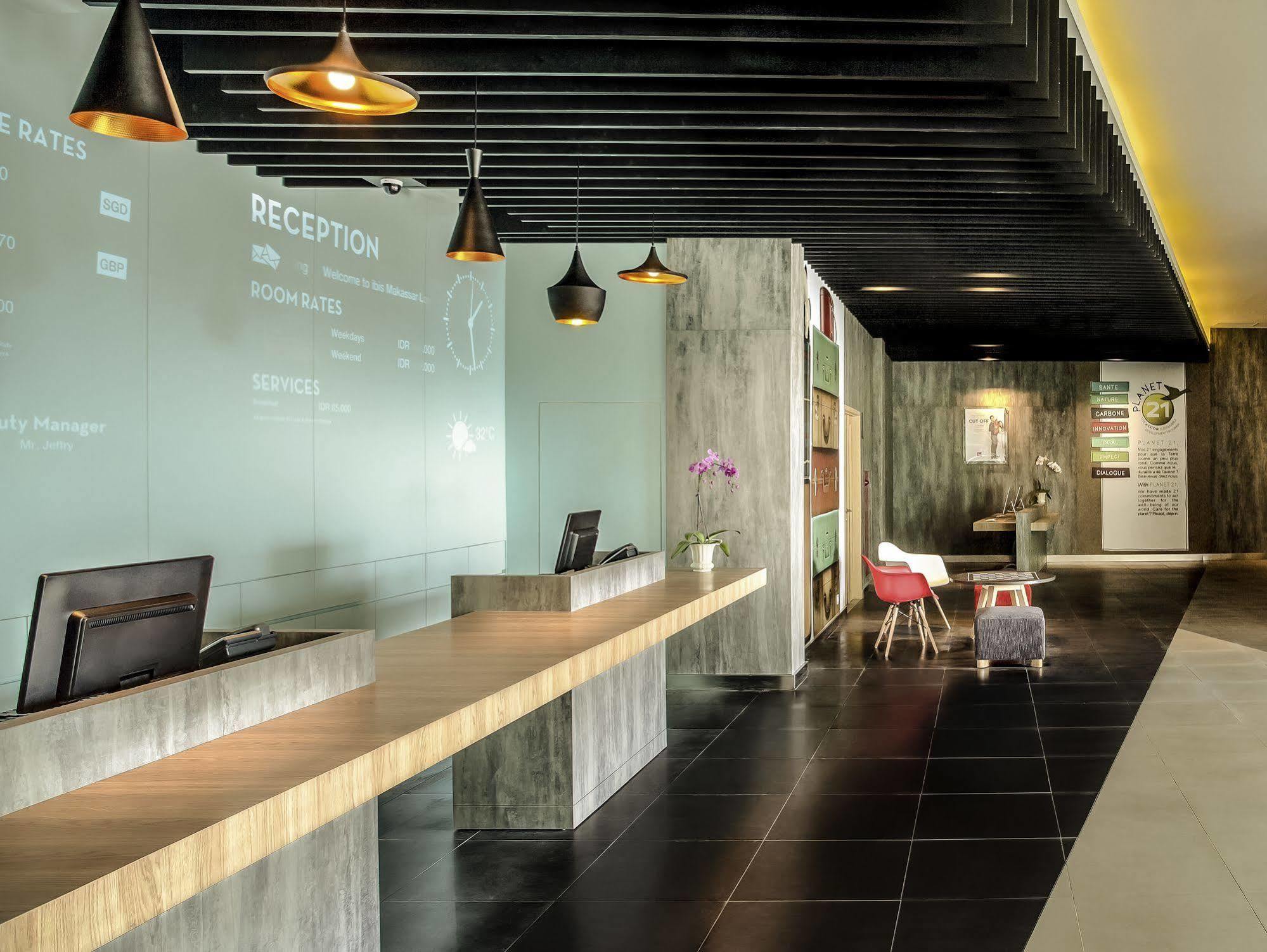 Ibis Makassar City Center Eksteriør bilde