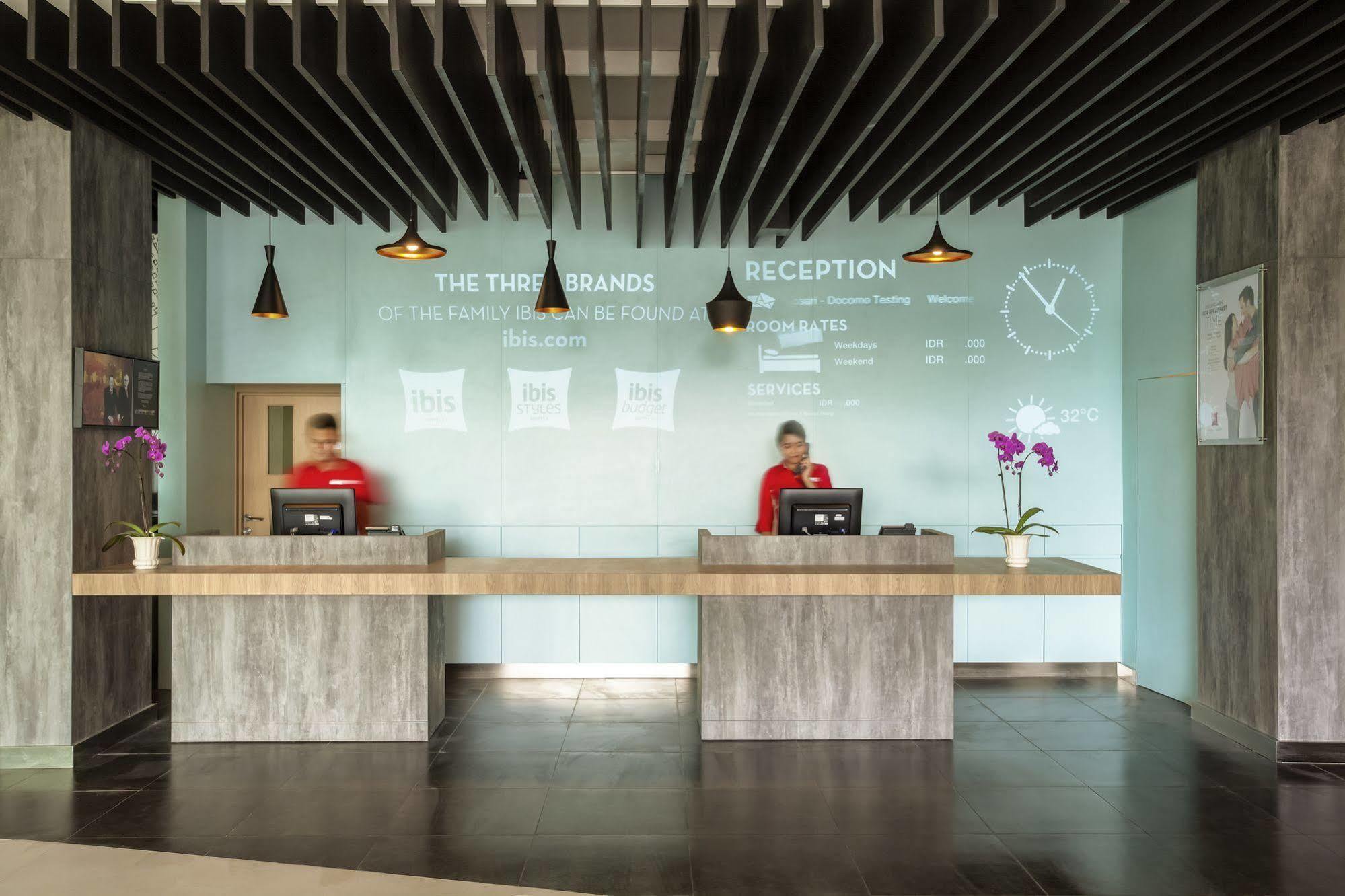 Ibis Makassar City Center Eksteriør bilde
