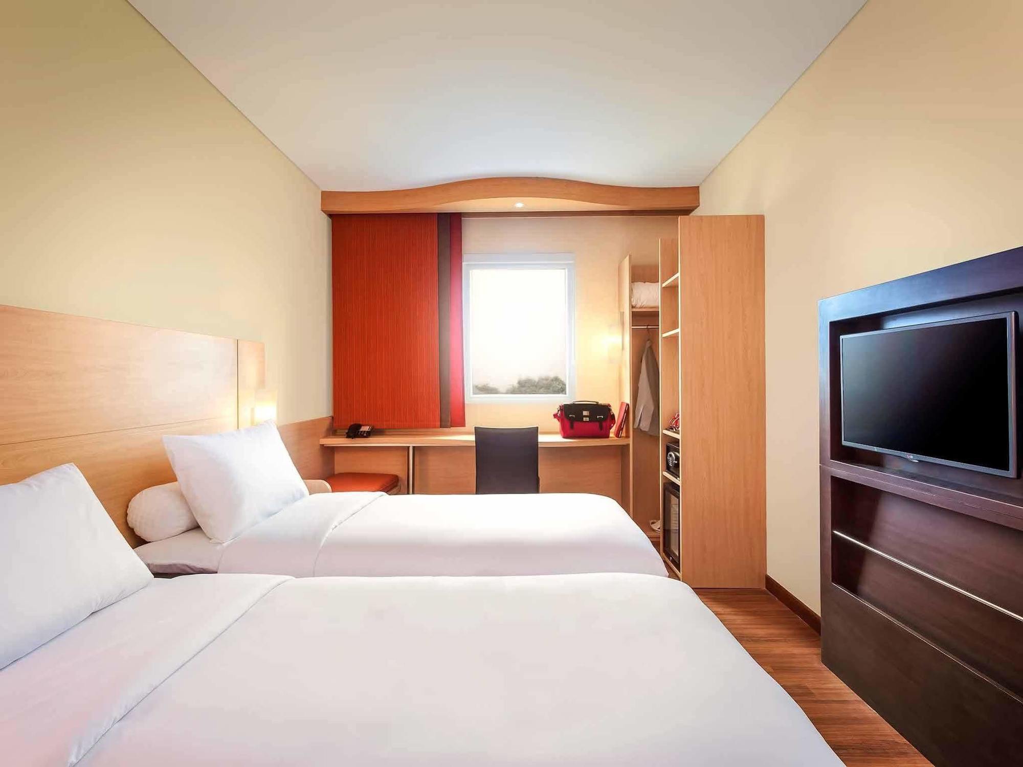 Ibis Makassar City Center Eksteriør bilde